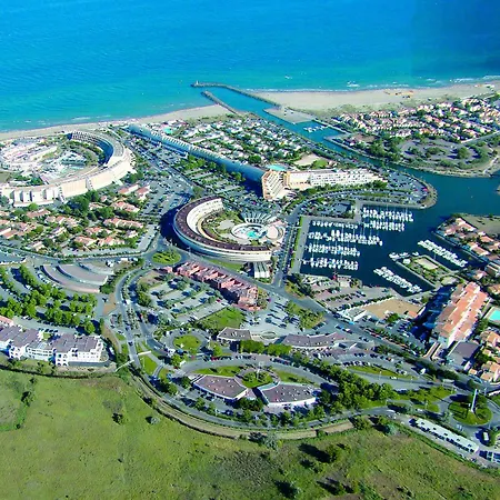 20, Heliopolis D Au Village Naturiste * Agde
